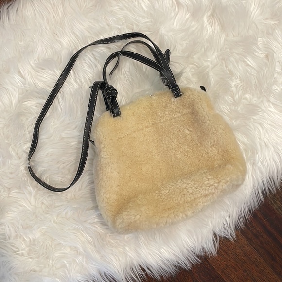 [SOLD] Celine Shearling Soft Cube Bag Cream Beige w. Black Leather White Stitch - Picture 11 of 15